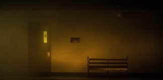 바퀴벌레 Cockroach — 권순자 시인