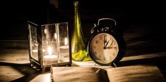 시간을 읽으면When Reading the Time- write by 맹문재 (Maeng, Moonjae)